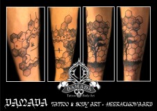 Geometric-forearm-universe-tree